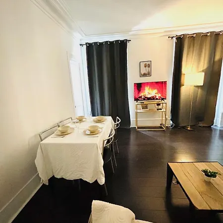 Tour Eiffel Grenelle Apartment